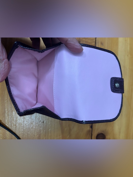 Coach patent leather wallet. - Picture 4 of 16